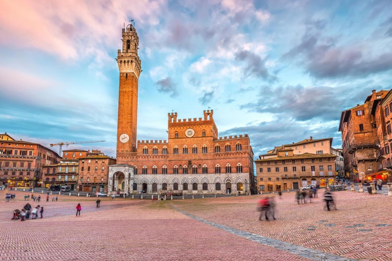 Sisters' Home - Appartamento Nel Centro Storico Con Terrazzo, Aria Condizionata E Vasca Da Bagno Siena Exterior foto